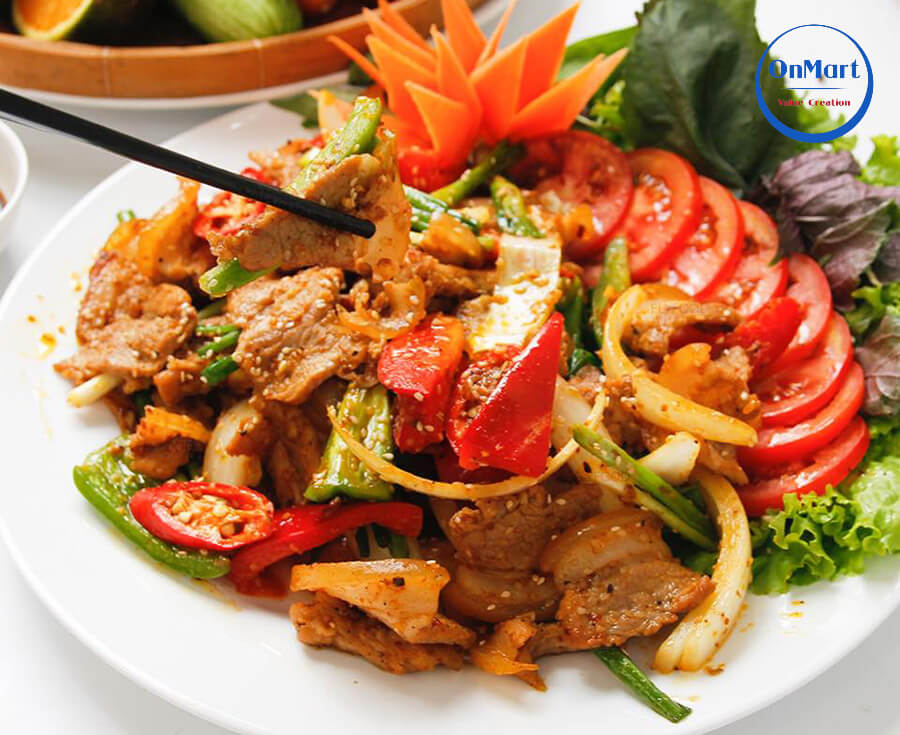 Món heo đen Tây Nguyên xào sa tế hấp dẫn Món heo đen Tây Nguyên xào sa tế hấp dẫn