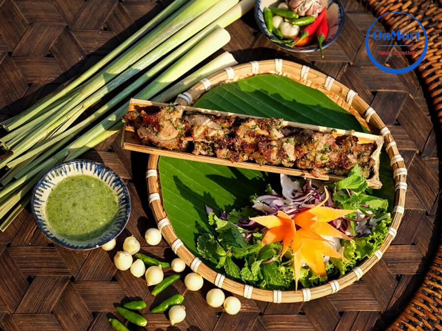 Món thịt heo Tây Nguyên nướng ống tre độc đáo Món thịt heo Tây Nguyên nướng ống tre độc đáo