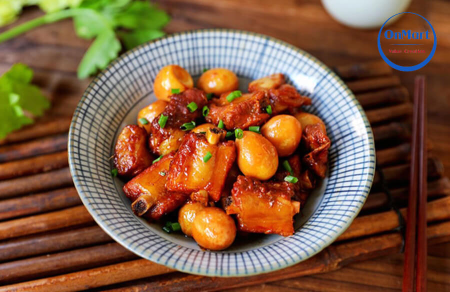 Sườn kho trứng cút đơn giản, dễ làm Sườn kho trứng cút đơn giản, dễ làm